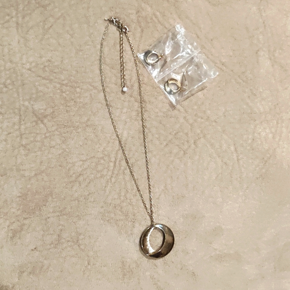 Necklace & earrings